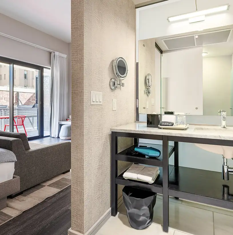 Garden Balcony King at Stanton House