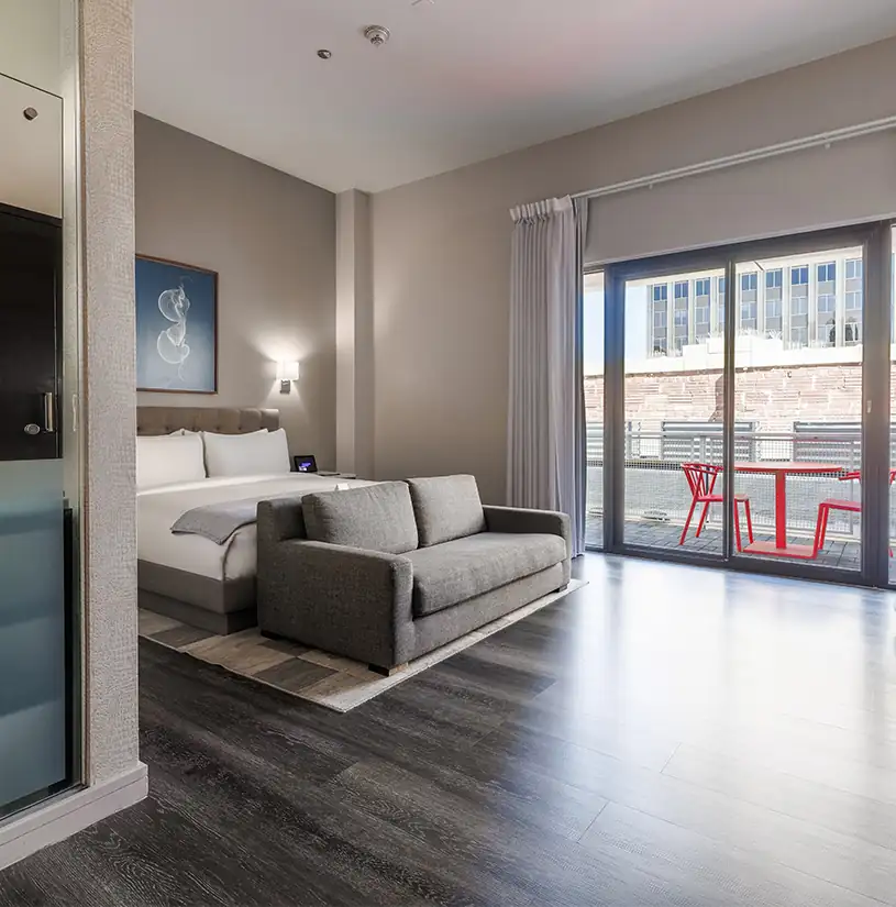 Garden Balcony King at Stanton House